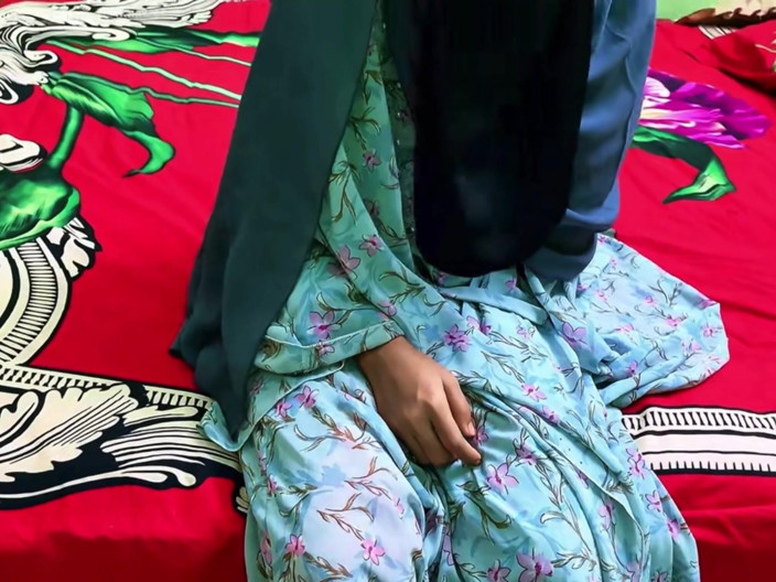 Riya Chowdhury: Bila Wanita Panas Seksi Datang Kepada Saya Minta Derma