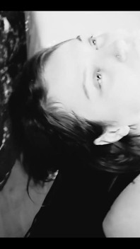 Baby smuts arm bunden