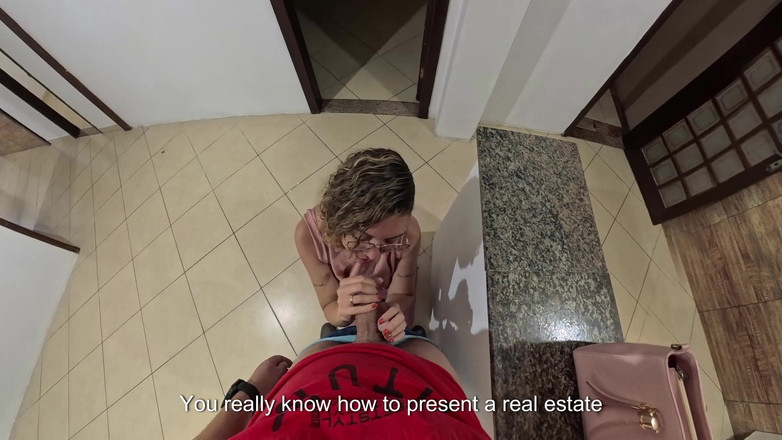 Gabi SweetCouplesStories: रियल एस्टेट एजेंट संपत्ति बेचने के लिए लंड चुसाई और गांड चुदाई स्वीकार करता है