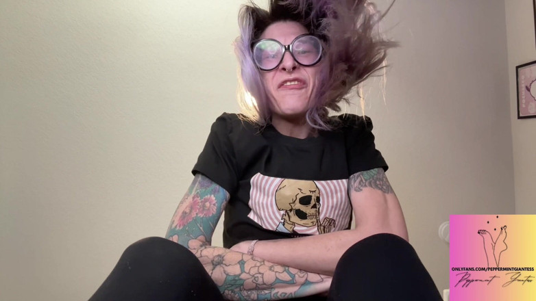 Peppermint Giantess: Giantess Breaks în casa ta Dominate N Preluare