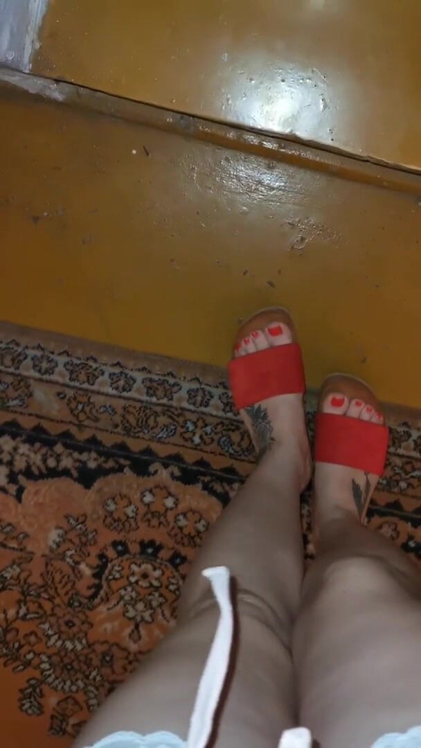 BadCat: สวมรองเท้าส้นสูง