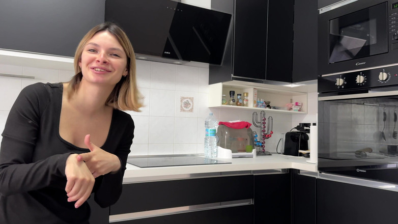 Tommy e Annika: Bionda Ninfomane Non Ha La Mancia Da Dare Al Corriere...