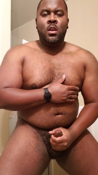 Un orso si masturba con un BBC parte 60