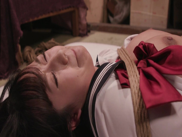 MBM3988: A146g05 a Charming Maiden Helping at the Inn Steps Into...