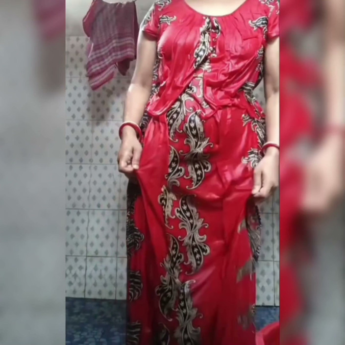Myselfsb: Bathroom Sexy Desi Bhabhi Bathing
