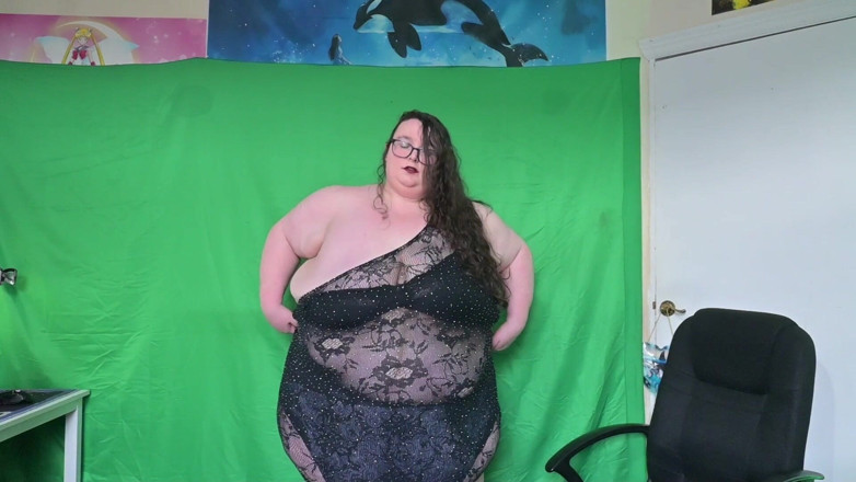 SSBBWLadyBrads: Dezbrăcându-se din hainele mele