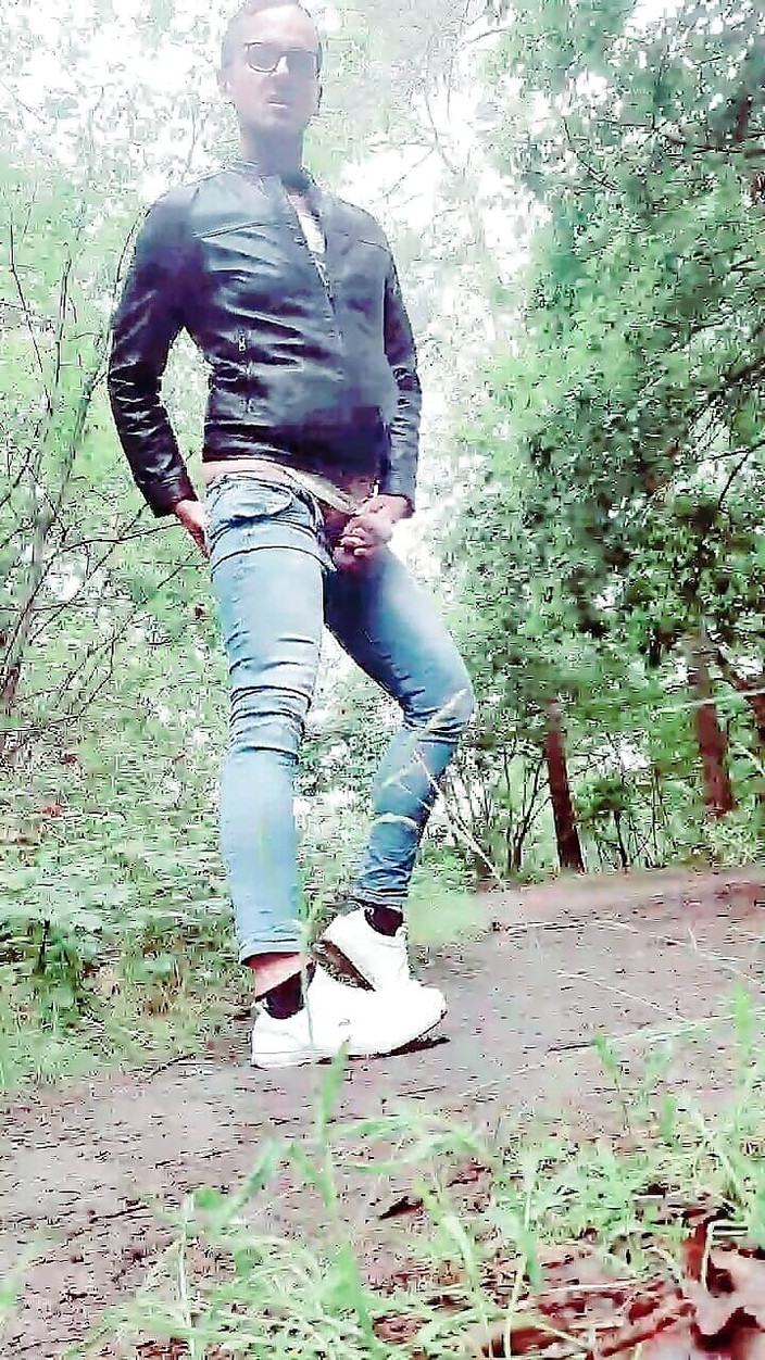 Slutboyben: Slutboyben Cam4 порнозвезда-нимфоманка-эксгибиционистка накачивает горячий камшот на круизном районе