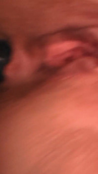 Anaal met nieuwe kussen milf gilf solo eigengemaakte cougar heet van dichtbij