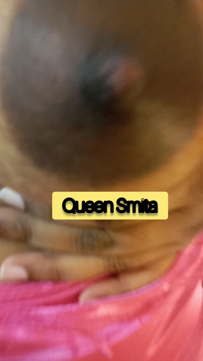 Goddess Silk Smita: Agite esse peito marrom