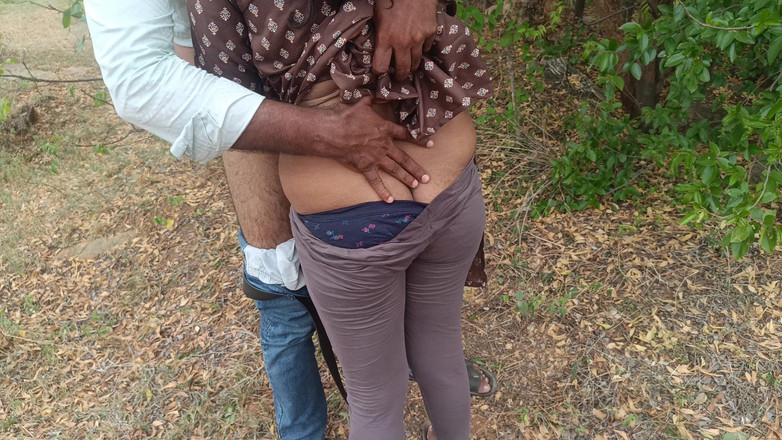 Inba: Esposa infiel al aire libre caliente chupar