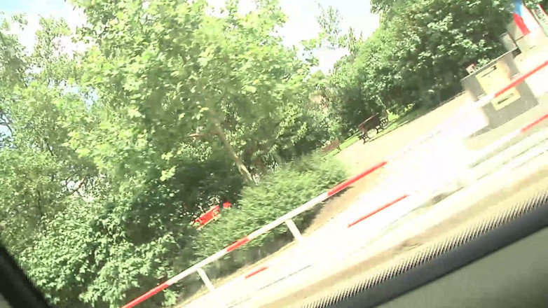 Berlin Orgy: Two sexy chicks are getting slammed in the car