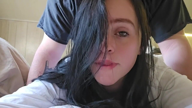 LEXI AND DAN: Mooie brunette vrouws strakke kont plagen met het topje van...