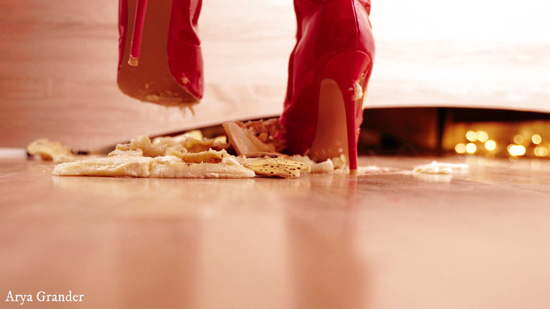 Arya Grander: Банановый сплош видео лесбийское развлечение, выдавливание еды