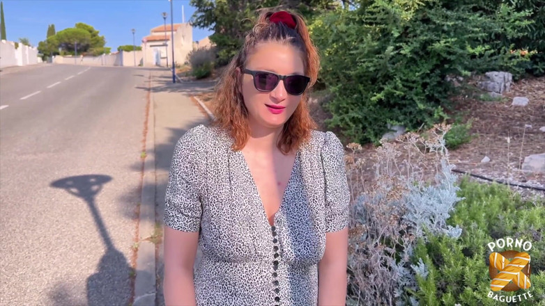 Porno Baguette: Charlotte, ondeugend meisje, vindt het heerlijk om geneukt te worden