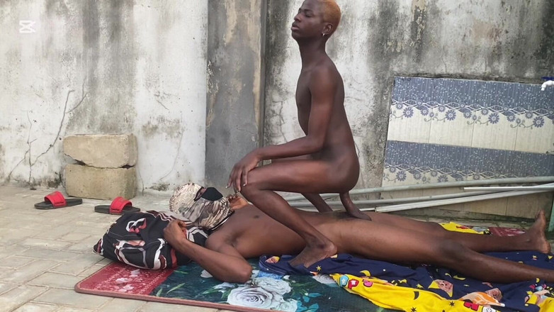 Thelittle_brown: Broer geeft me wat ik wil