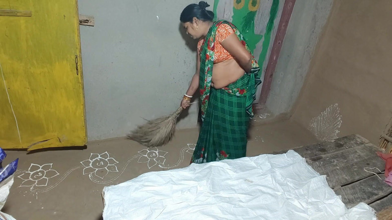 Raju Raju: Seeing the Maid Alone, the Master Stripped Her and Fucked...