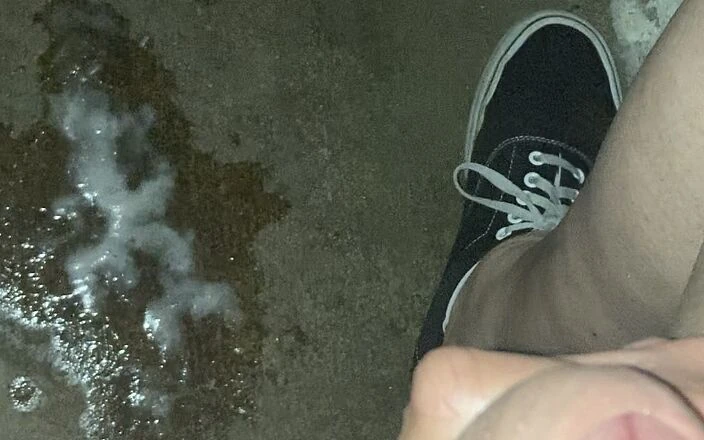 Jennysparkless: Being a dirty slut in a bathroom