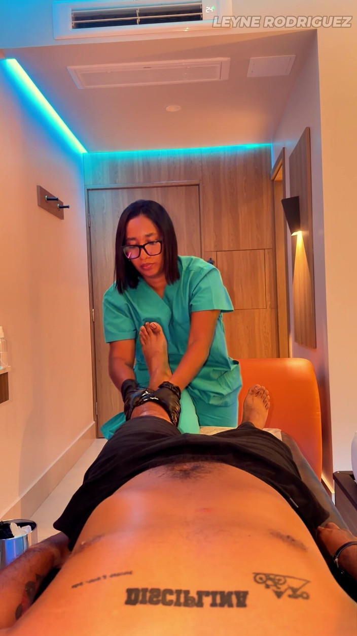 Leyne Rodriguez: POV Sensual Latina Massage - Relaxing Music, HJ &amp; Blowjob Finish