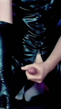 Cum-soaked Hand Job Fuels Wild Latex Dream