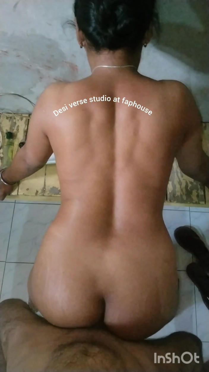 Desi Sex Slave: Desi ragazza anale plug e culo cazzo desi Bhabhi Plug...