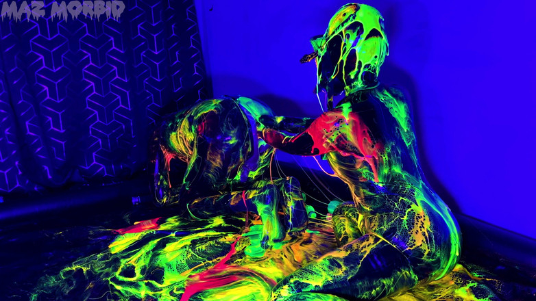 KinkyFemdomTV: Uv Wet und Messy Gimpy Doppelfisting 4K mit Patricia