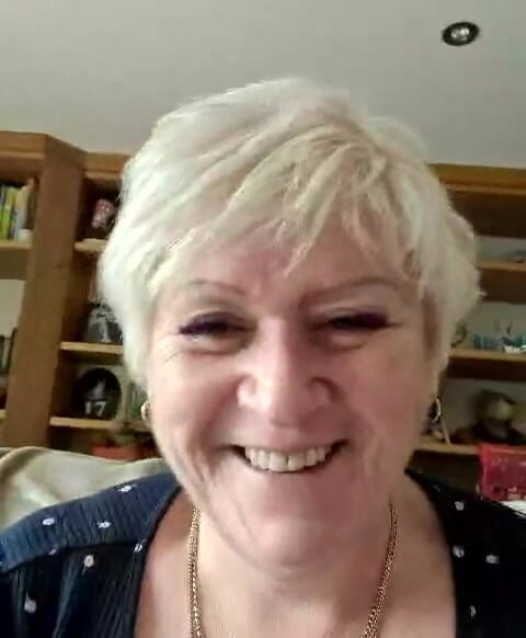 Uk Joolz: 그냥 거기에 매달려!