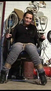 Struggling Babe Chairtied Cleavegagged