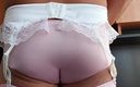 My panties: Corrida en bragas de satén rosa