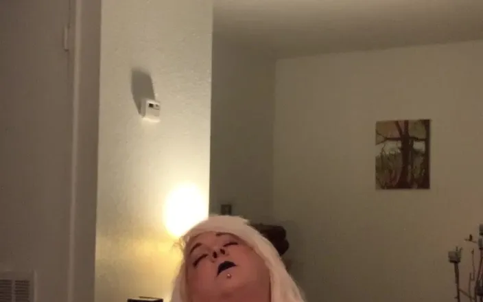 BlancaGirlBBW: Getting Oiled up for You!!!
