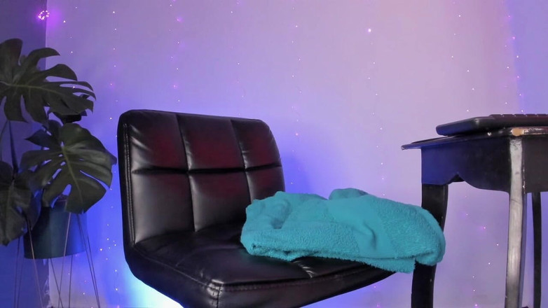 Bella Duval: Le Encanta Tener El Culo Lleno, Y Se Lo Llena...