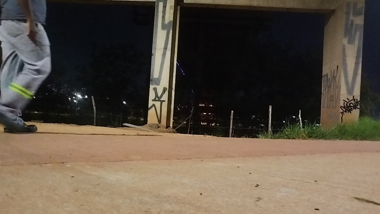 TheBlacKHunterr: 在街上手淫