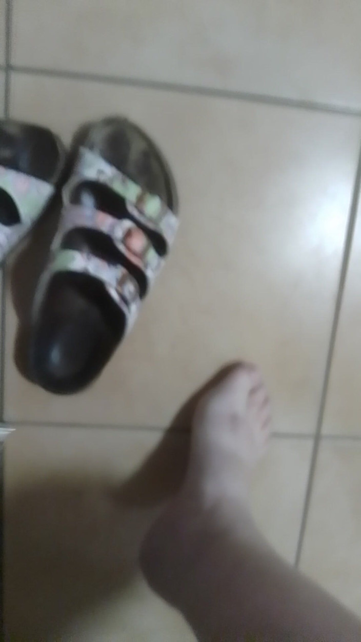 tammara big: Selipar berkrim