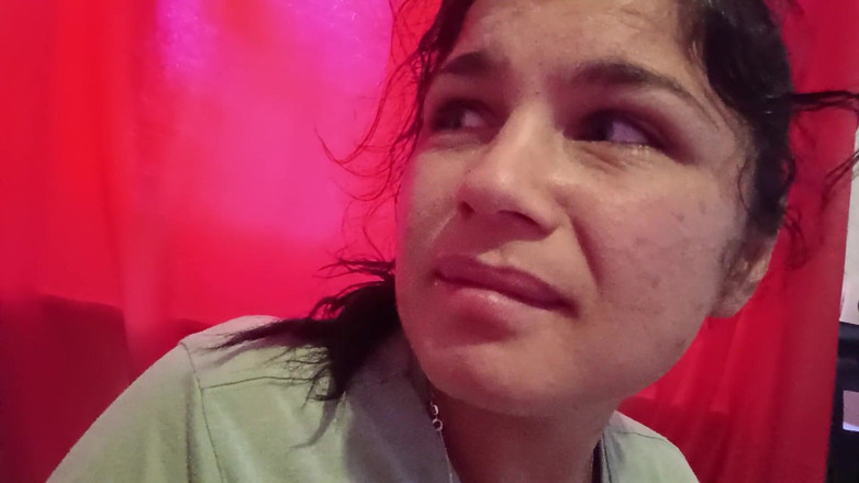 Ionut899: 나는 의붓딸의 입을 그녀 안에 사용합니다.