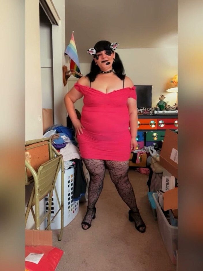 SageTheSuccubus: Freaky in Pink