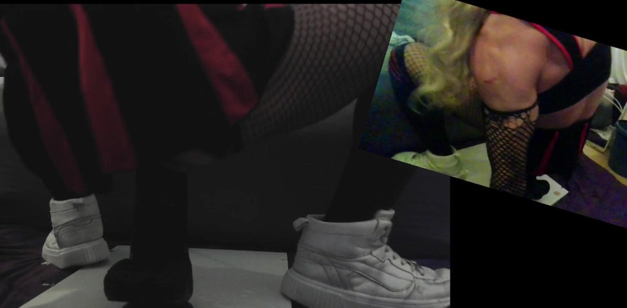 Damaged Hole: Moje tři největší dilda pronikají do mého těsného zadku