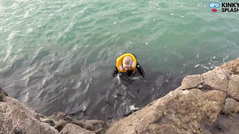 UKCuteGirl Lucy Lauren: Wetsuit and Lifejackets Lucy’s Freezing Comparison