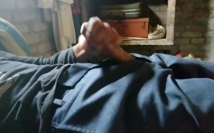 Desimast7: Desi Indian Big Cock Handjob on Bed