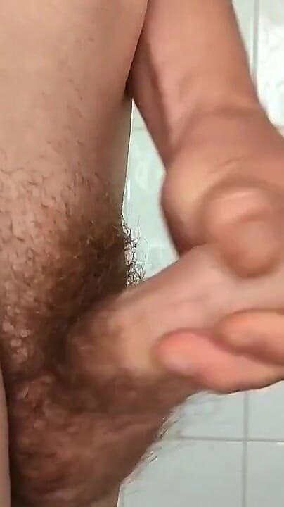 Cum in my bathroom (Sara non-binary)