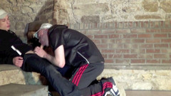 HUMLIATION AND SPANKING PORN: Humillación dura en el sótano por badboy Insneaker