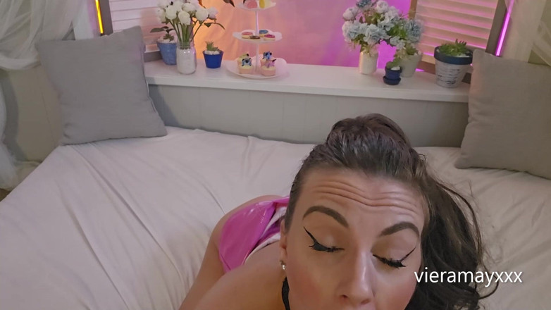 VieraMayXXX: Bomba gibi ateşli sos yiyorum - ağzıma boşal