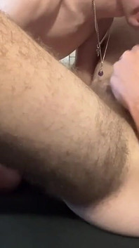 Lutschen sie sich gegenseitig mit einem arabischen papi und ins gesicht