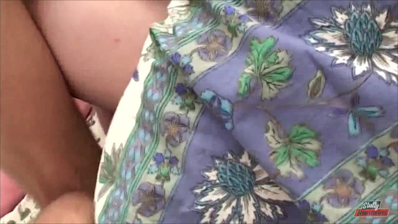 Vere Casalinghe Italia.: enjoys attending parties to get more cock