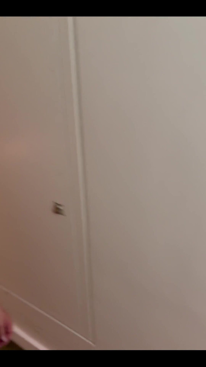 Keira_xxxxxx: Appena ho indossato questo vestito, mi sono sentita così dannatamente...