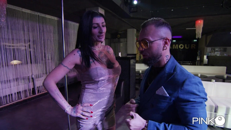 Pinko Club: Super baise dans la cage pour les Canaglias