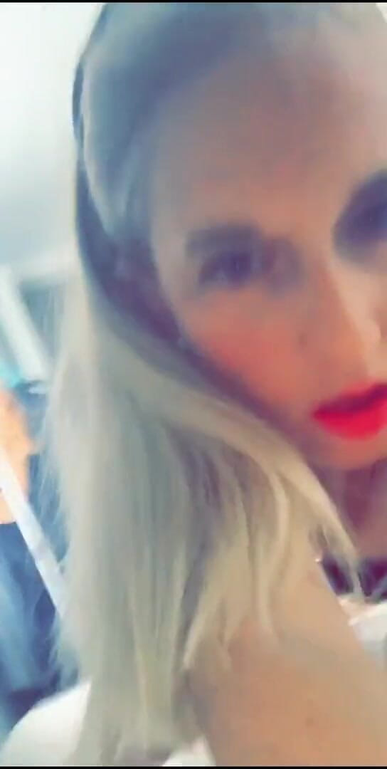 Chelly181818: Blondie leker i leopardbehå &amp; trosor