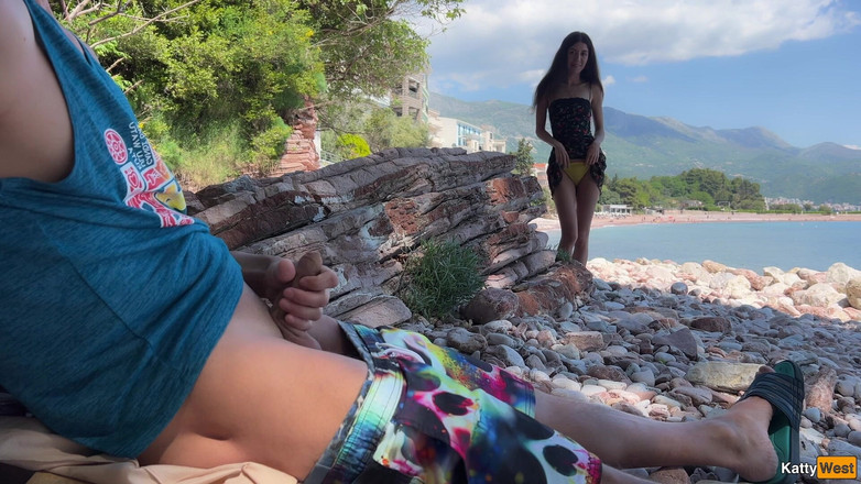 Katty West: Riskabelt utomhuskuk som blinkar på stranden - jag tog hans kuk...