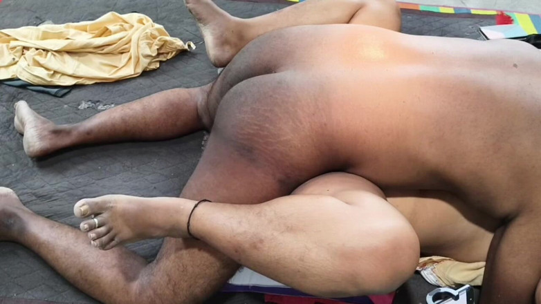 Indian IFS: Matrigna che mangia la torta stepson si unisce a lei...