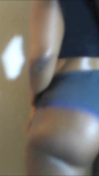 肮脏的Diana twerking和跳舞