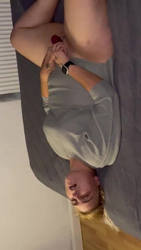 Bonie Und Clyde Selbstbefriedigung Heiss Blond Solo Pussy Fingern Clitoris Reiben Satisfyer Multiple Orgasmen Zittern Stoehnen