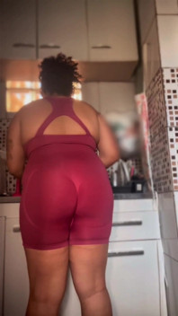 Cele mai bune pârțuri puternice de la fundul meu negru mare și bbw